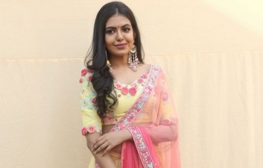 Shivani-Rajashekar-Latest-Stills-02