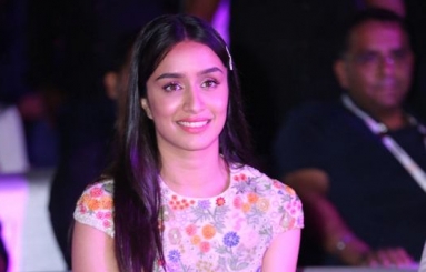 Shraddha-Kapoor-at-Saaho-Pre-Release-Event-05