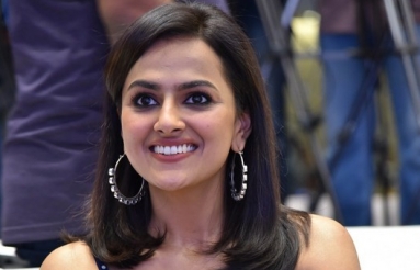 Shraddha-Srinath-New-Stills-07