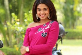 Siddhi-Idnani-Stills-06