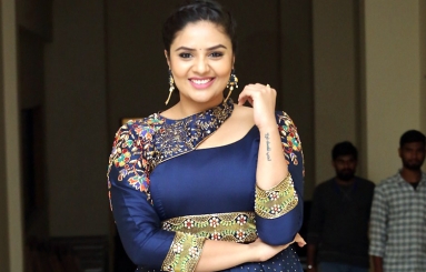 Sreemukhi-New-Photos-01