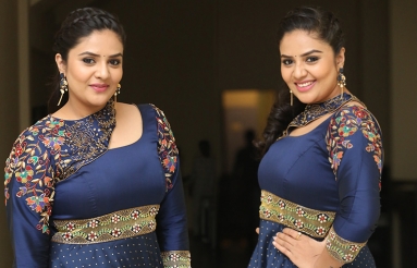 Sreemukhi-New-Photos-11