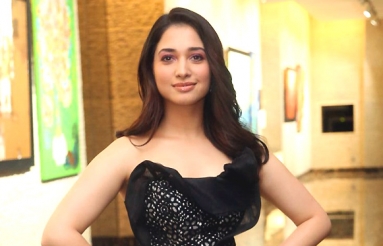 Tamanna-At-Naa-Nuvve-Audio-Launch-01