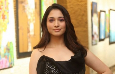 Tamanna-At-Naa-Nuvve-Audio-Launch-04