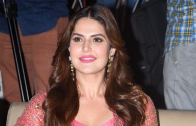 Zareen-Khan-Latest-Pics-07