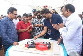 Bellamkonda-Sai-Srinivas-Birthday-Celebrations-08