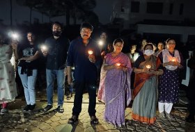 Chiranjeevi-Family-With-Candles-Photos-03