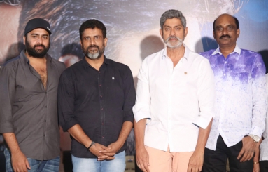 Aatagallu-Movie-Pre-Release-Event-01