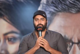 Aatagallu-Movie-Pre-Release-Event-09