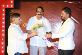 Allu-Aravind-Felicitation-To-Mahanati-Team-08