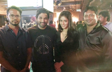 Allu-Arjun-Threw-A-Lavish-Party-For-Team-Taxiwala-03