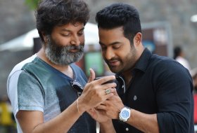 Aravindha-Sametha-Working-Stills-07