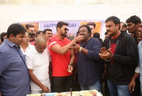 Bellamkonda-Sreenivas-Birthday-Celebration-Photos-08