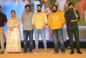 Brochevarevarur-Movie-Pre-Release-Event-09