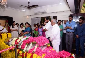 Celebrities-Pay-Homage-To-Nandamuri-Harikrishna-Photos-07