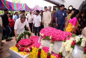 Celebrities-Pay-Homage-To-Nandamuri-Harikrishna-Photos-08