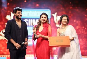 Celebs-at-SIIMA-Awards-2019-14