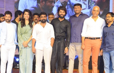 Dear-Comrade-Movie-Pre-Release-Event-10