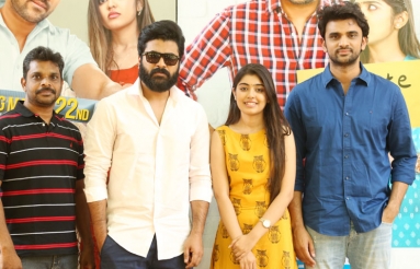 Evariki-Cheppodu-Trailer-launch-by-Sharwanand-01