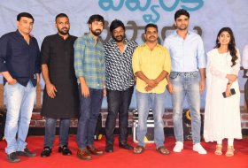 Evvarikee-Cheppoddu-Movie-Pre-Release-Event-06