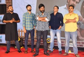 Evvarikee-Cheppoddu-Movie-Pre-Release-Event-09