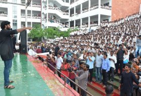 Gaddalakonda-Ganesh-Team-at-VVIT-College-07