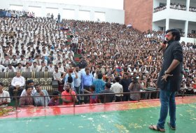 Gaddalakonda-Ganesh-Team-at-VVIT-College-08