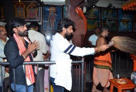 Gang-Leader-Team-at-Vijayawada-Durga-Temple-08