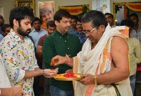 Hello-Guru-Prema-Kosame-Movie-Opening-Photos-03