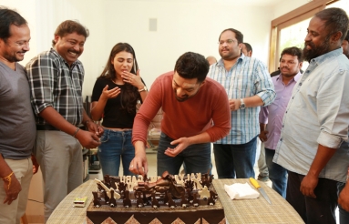 Kalyan-Ram-Birthday-Celebrations-at-NKR-16-Sets-01