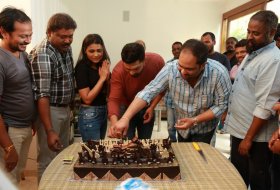 Kalyan-Ram-Birthday-Celebrations-at-NKR-16-Sets-02