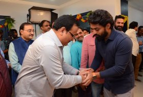 Kalyan-Ram-New-Movie-Opening-Photos-05