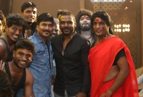 Kanchana-3-Movie-Pre-Release-Event-04