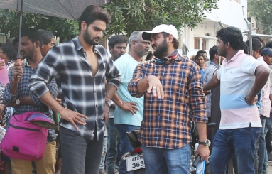 Karthikeya-Director-Arjun-Jandhyala-Movie-Working-Stills-05