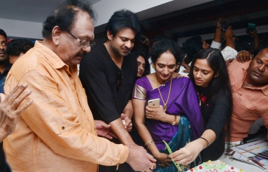 Krishnam-Raju-Birthday-Celebrations-10