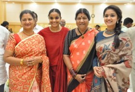 Mahanati-Movie-Team-Meet-Chandrababu-Naidu-05