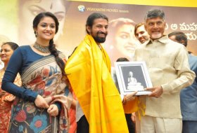 Mahanati-Movie-Team-Meet-Chandrababu-Naidu-09