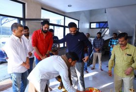 Maharshi-Dubbing-Begins-03