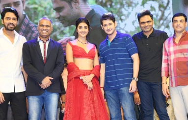 Maharshi-Movie-Vijayotsavam-Function-01