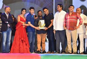 Maharshi-Movie-Vijayotsavam-Function-12