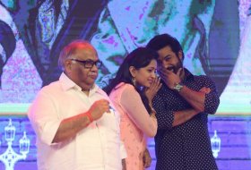 Mr-Majnu-Movie-Pre-Release-Event-07