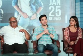 Mr-Majnu-Movie-Pre-Release-Press-Meet-06