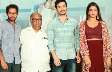 Mr-Majnu-Movie-Pre-Release-Press-Meet-10