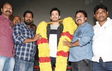 Mr-Majnu-Team-At-Sailaja-Theatre-Vijayawada-01