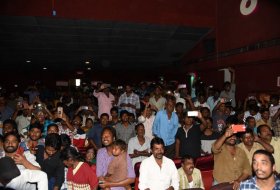 Mr-Majnu-Team-At-Sailaja-Theatre-Vijayawada-07