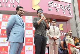 Nagarjuna-Launches-Kalyan-Jewellers-06