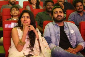 Padi-Padi-Leche-Manasu-Pre-Release-Event-07