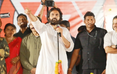 Pawan-Kalyan-Janasena-Kavathu-at-Dowleswaram-16