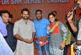 Sai-Dharam-Tej-Launches-Sunrisers-Hyderabad-T-Shirt-Photos-09