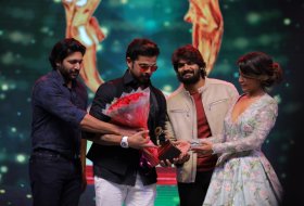 Santosham-Awards-2019-08